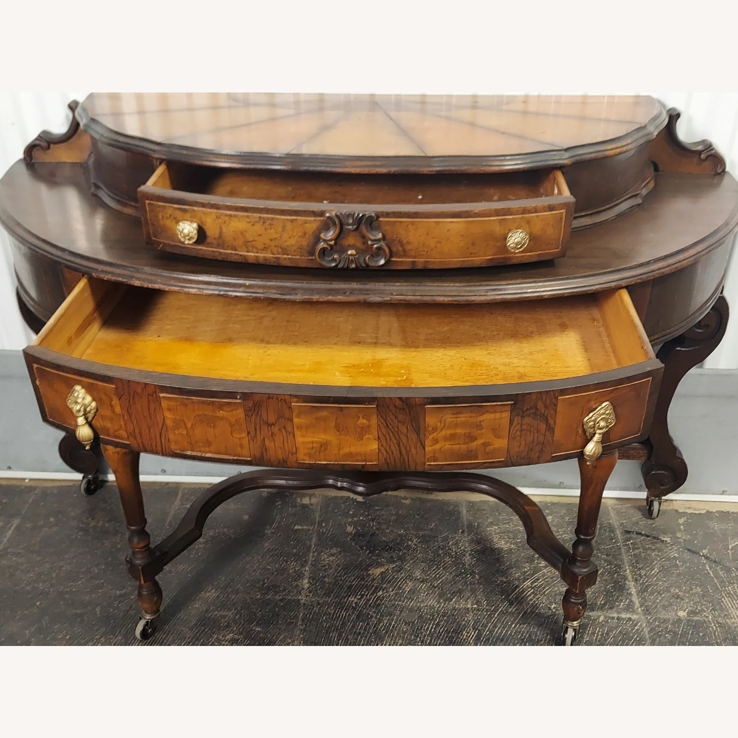 Victorian Style Entrance Table 6 Victorian Style Entrance Table - Image 6