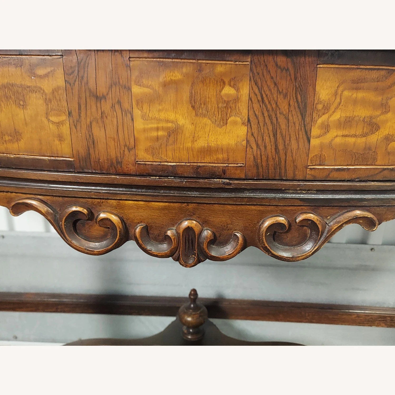 Victorian Style Entrance Table 9 Victorian Style Entrance Table - Image 9