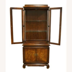 Broyhill Asian 31 Lighted Display Curio Cabinet