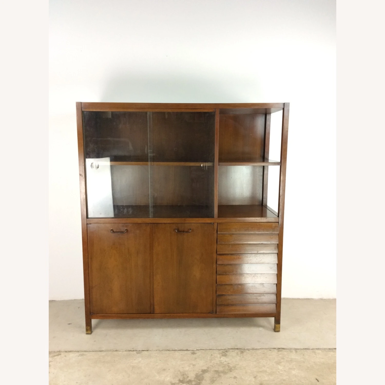 MCM China Cabinet By American Of Martinsville 6 MCM China Cabinet By American Of Martinsville - Image 6