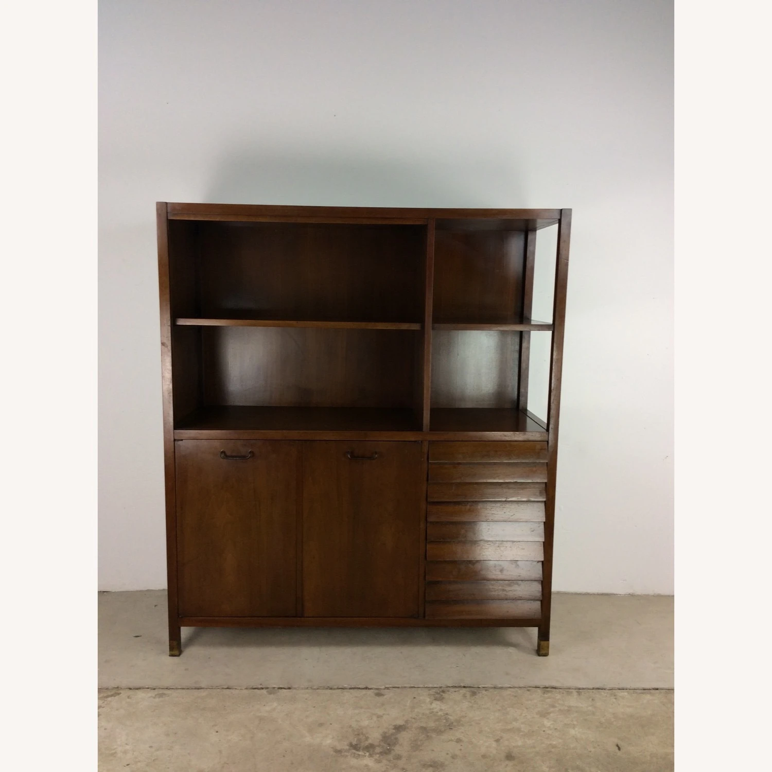 MCM China Cabinet By American Of Martinsville 7 MCM China Cabinet By American Of Martinsville - Image 7